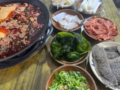 -黄潇洒老火锅(九眼桥宏济巷店)