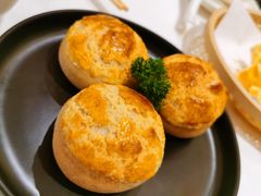 酥皮叉烧包-白天鹅宾馆-宏图府餐厅