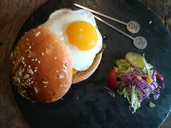 经典芝士汉堡-HIGH FIVE哈福手工汉堡(桂林路店)