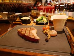 -恰餐厅及酒吧 CHAR Bar & Grill (北京丽都皇冠假日店)