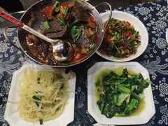 -临江餐馆二楼美食部落