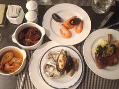 -亚洲国际大酒店·云顶阁旋转自助餐厅