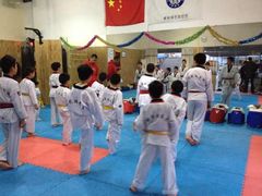 -金翼跆拳道巴西柔术拳击格斗学院