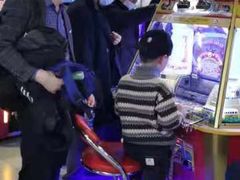 -爱玩嘉年华(江北一店)