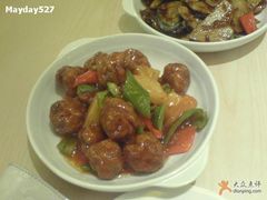 菠萝咕老肉-泰煌鸡·上海白斩鸡·沪菜(平利店)