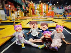 -极限Jump蹦床·新潮玩运动世界·室内乐园·团建·派对中心