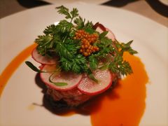 生牛肉塔塔配牛油果酱-Solo(衡山路店)