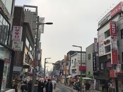 -梨大女人街