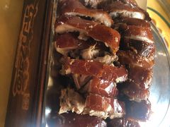 -东方之猪四更烤乳猪(金垦总店)