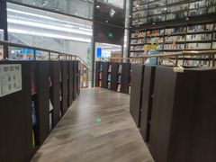-钟书阁(群光广场店)