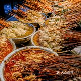 成都旅游必吃！人均25r的钵钵鸡天花板
