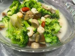 上汤西兰花-山外山菜馆(玉泉路店)