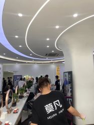 -MOVAN  HAIR莫凡匠人发型屋