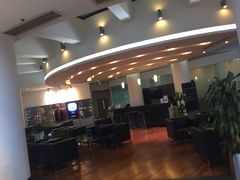 -上海汇之星奔驰4S店(浦东新店)