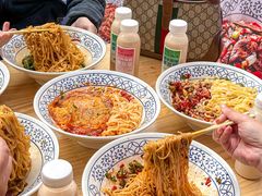 -李与白包子铺(桐梓林店)