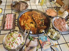 -鹿鸣山草本茶香火锅(园西路店)