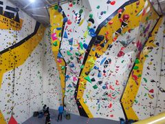 -问山MountQuest攀岩馆