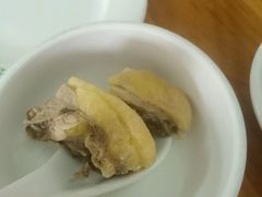 -16年老字号鑫鑫猪肚鸡·椰子鸡海南火锅(兴隆华侨农场店)