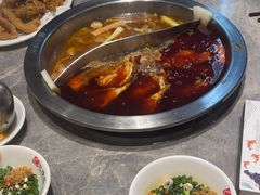 -忘情水鱼头·鲜鱼火锅(滨江中路店)
