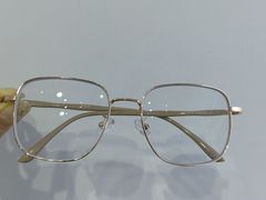 -罗伯特眼镜·蔡司官方授权(罗湖国贸店)