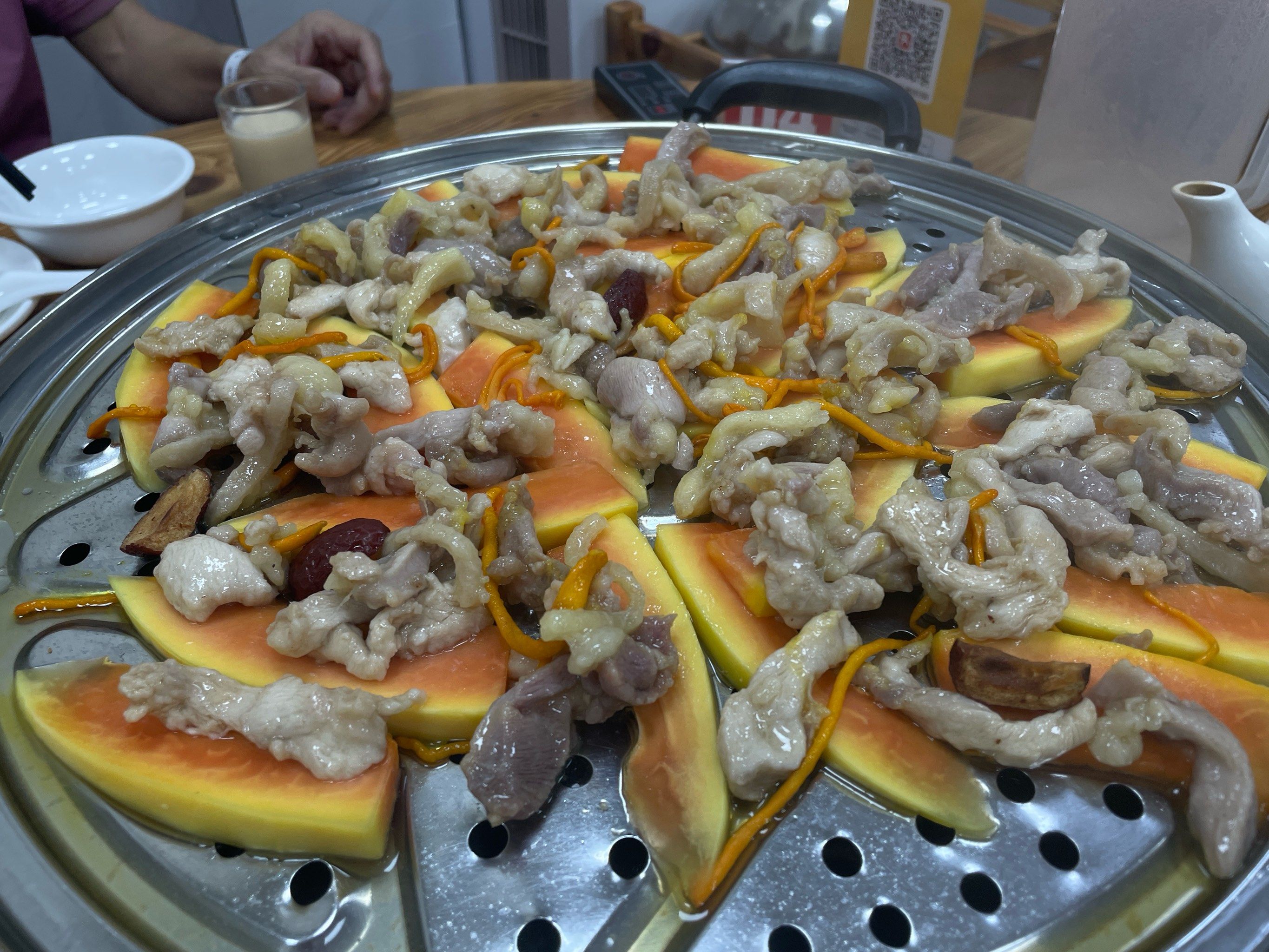 顺德本地人也赞的桑拿鸡!
靓鸡就