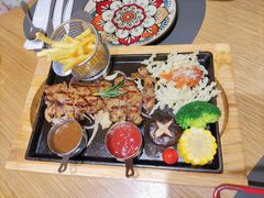 -麓椿花园西餐厅(海乐世界店)