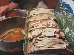 -芸山季·云南野生菌火锅(人民广场来福士店)