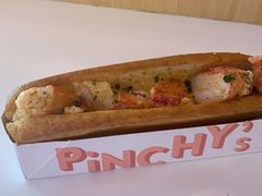 -Pinchy's Lobster & Champagne Bar