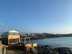 -Cafe Aewol Monsant