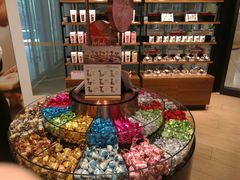 -Laderach 莱德拉(上海环贸iapm店)