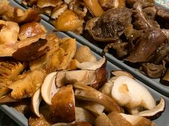 -云朵石锅鱼·野生菌餐厅(蒗放店)