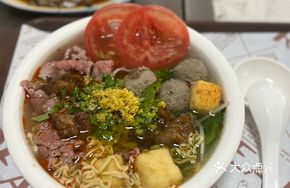 Freshly Sliced Beef + Meat Patty (Soup Noodles / Satay Dry Toss)