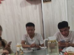 -乡土黄·鲜牛肉火锅·小龙虾(兴业街店)