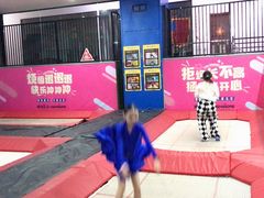 -嗨马乐动室内潮玩运动·团建·轰趴·桌游(南丰汇店)
