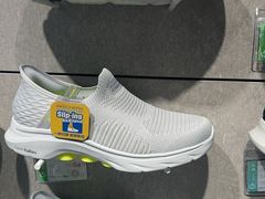 -斯凯奇(西安曲江大悦城店)