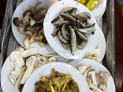 -菌之家·专业纯野生菌火锅·特色炒菌