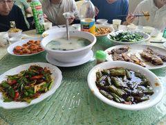 -鹏城人家海鲜酒家·23年老字号(较场尾店)