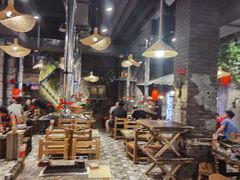 大堂-破瓦寒窑·地摊烤羊排