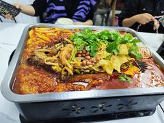 -在巷子里的烤肉店·螺蛳粉烤鱼·牛蛙(和美城店)