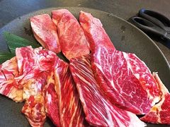 -铭牛烧肉·和牛海鲜自助(高新月牙湖店)