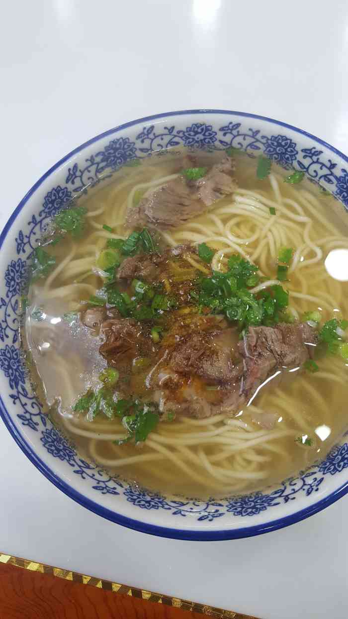 兰州马家拉面-"葱爆羊肉盖浇面戳中我了,浇头喷香,大葱薄.
