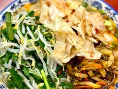 -巍山𤆵肉饵丝