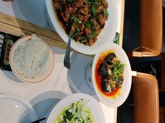 -霸蛮湖南菜·牛肉粉(荣京西街店)