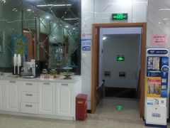 -茂菊口腔连锁(浦东南路店)
