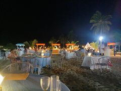-亚龙湾希尔顿自助餐厅·海鲜·烧烤·沙滩BBQ·现场乐队