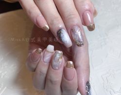 -Miss·A日式美甲美睫