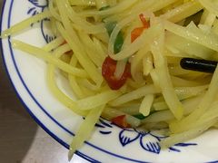 酸辣土豆丝-老游独一佳湘菜馆(高新四路店)