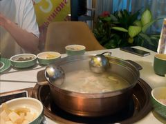 -润园四季椰子鸡火锅(卓越INTOWN店)