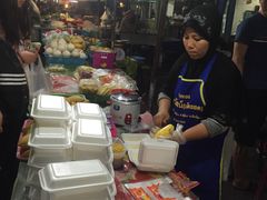 -芒果糯米饭摊子