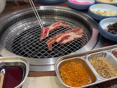 -明洞阿姨·韩式酱蟹烤肉·创意料理(三元桥店)